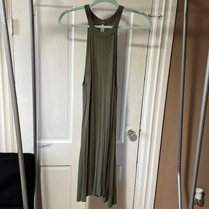 American Eagle olive midi dress. Excellent condition.